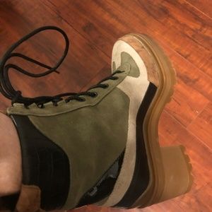 Gianni Bini Women's Throw-Back Colorblock Suede